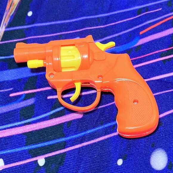 VINTAGE STYLE TOY CAP GUN SHOOTER TOY ORANGE TIP CAPGUN (NO CAPS INCLUDED) - Picture 1 of 3